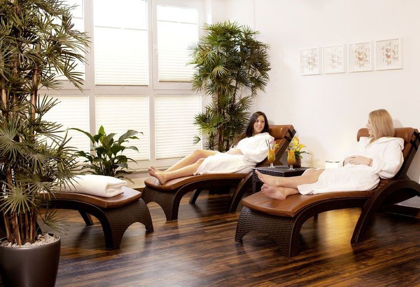 Hotel Mövenpick Nürnberg Airport 1