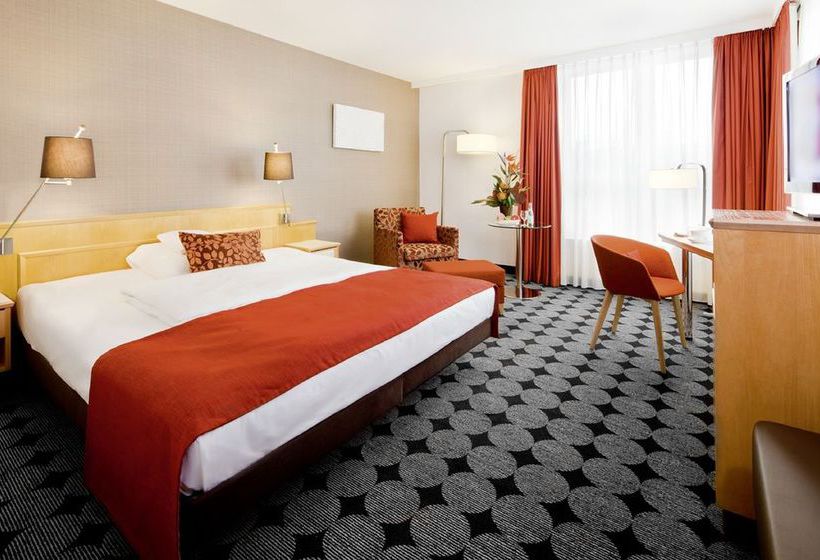 Hotel Mövenpick Nürnberg Airport 18