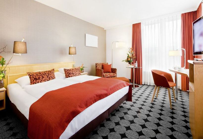 Hotel Mövenpick Nürnberg Airport 19