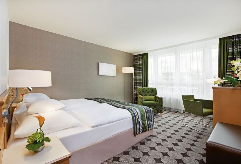 Hotel Mövenpick Nürnberg Airport 7