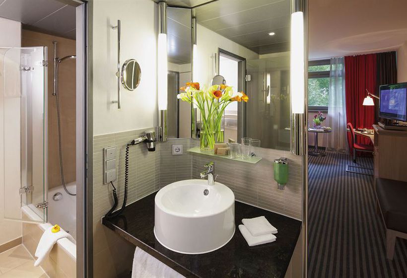 Mövenpick Hotel München Airport 1