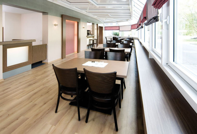 Leonardo Airport Hotel Berlin Brandenburg 8