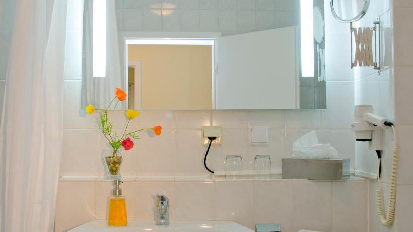 Achat Comfort Hotel Stuttgart 12