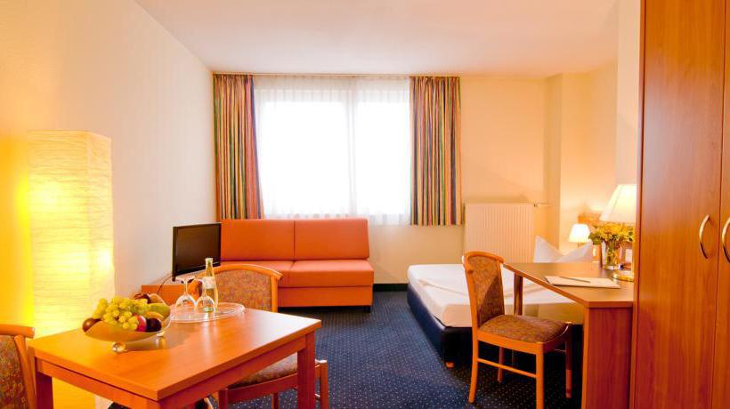 Achat Comfort Hotel Stuttgart 8