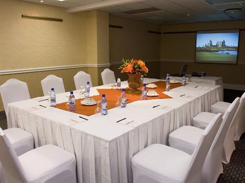 Graceland Hotel Casino & Country Club 15