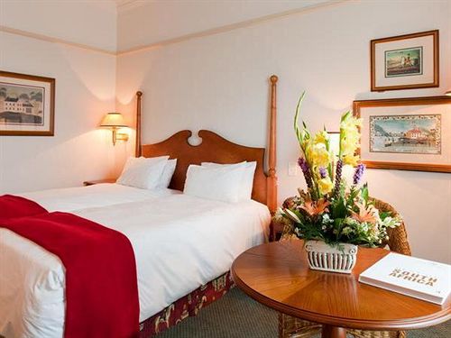 Graceland Hotel Casino & Country Club 17