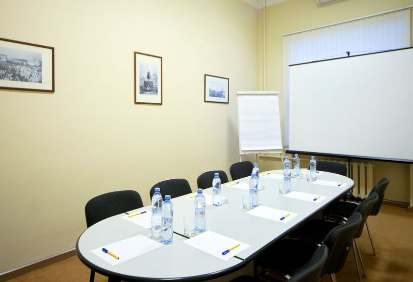 Hotel Oktyabrskaya 15