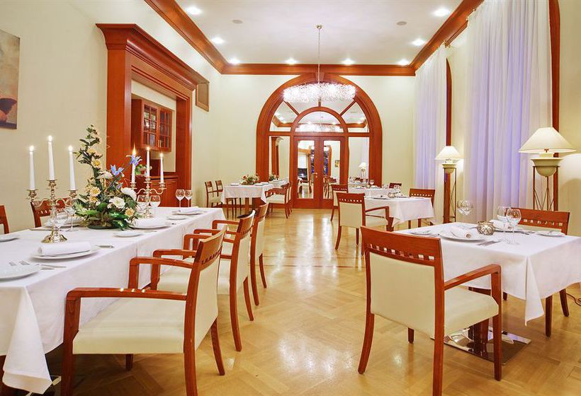 Hotel Oktyabrskaya 8