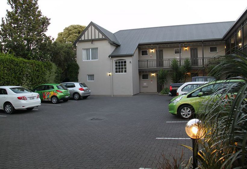 Hotel Camelot Arms Motor Lodge 11