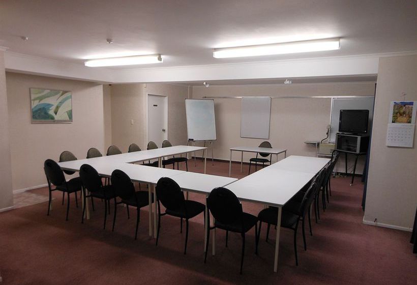 Hotel Camelot Arms Motor Lodge 13