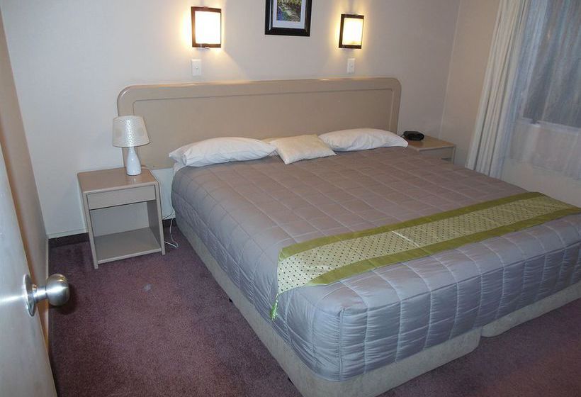 Hotel Camelot Arms Motor Lodge 15