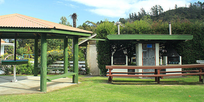 Coromandel Colonial Cottages Motel 18