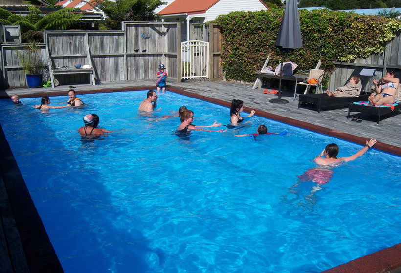 Coromandel Colonial Cottages Motel 20