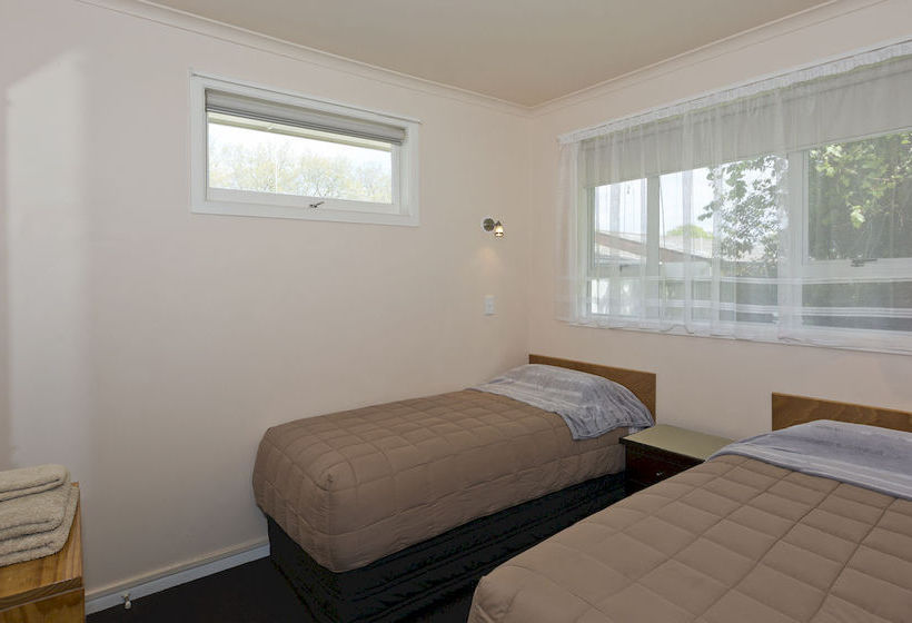 Garden Court Motel 14