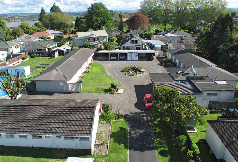 Garden Court Motel 5