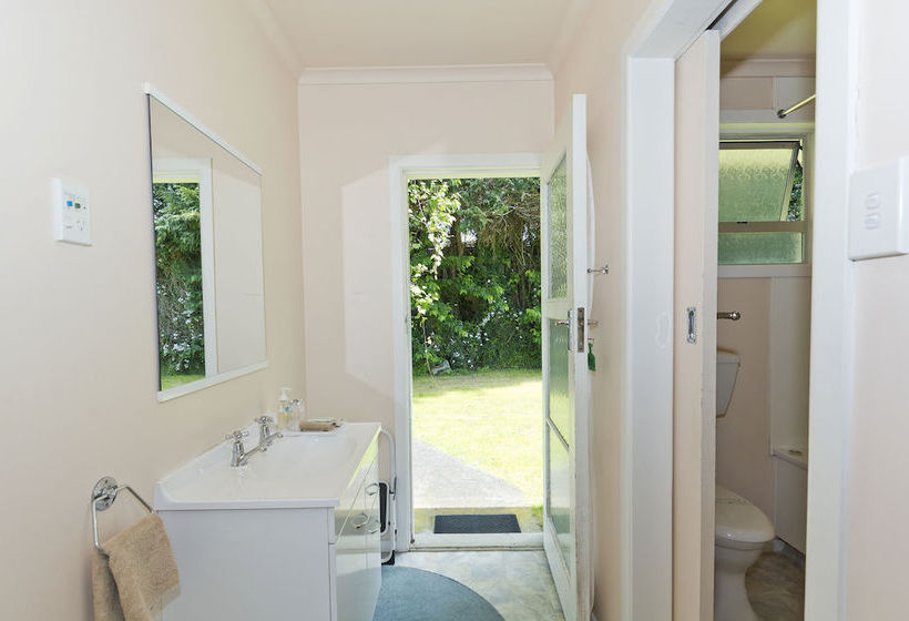 Garden Court Motel 7