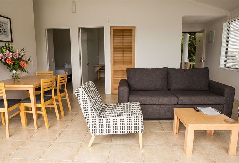 Waiheke Island Resort 7