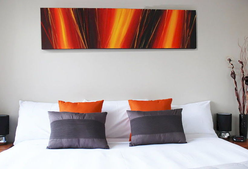 Almond Court Motel 1