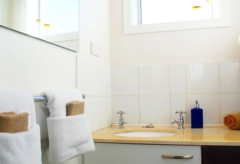 Almond Court Motel 14