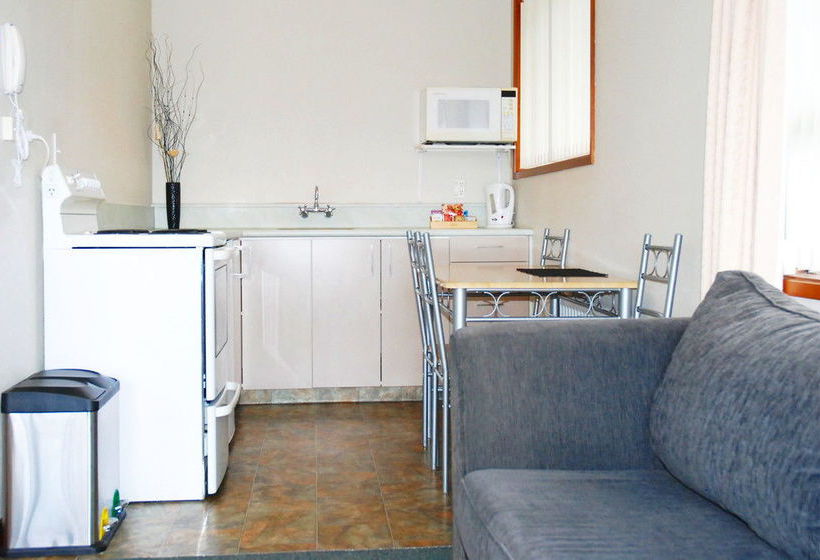 Almond Court Motel 20