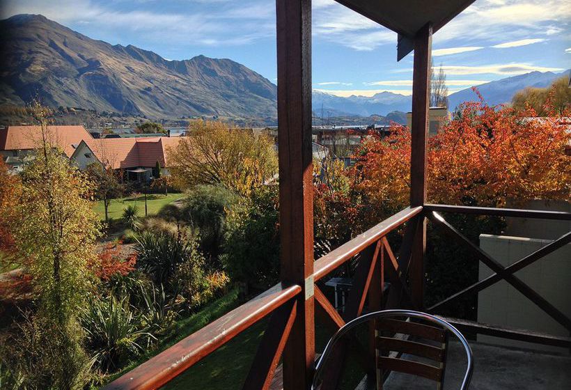 Brookvale Manor Motel