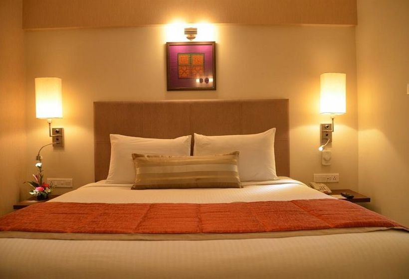 Hotel Grand Mercure Vadodara Surya Palace 1