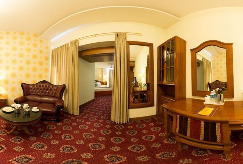 Hotel Jaipur Palace 11