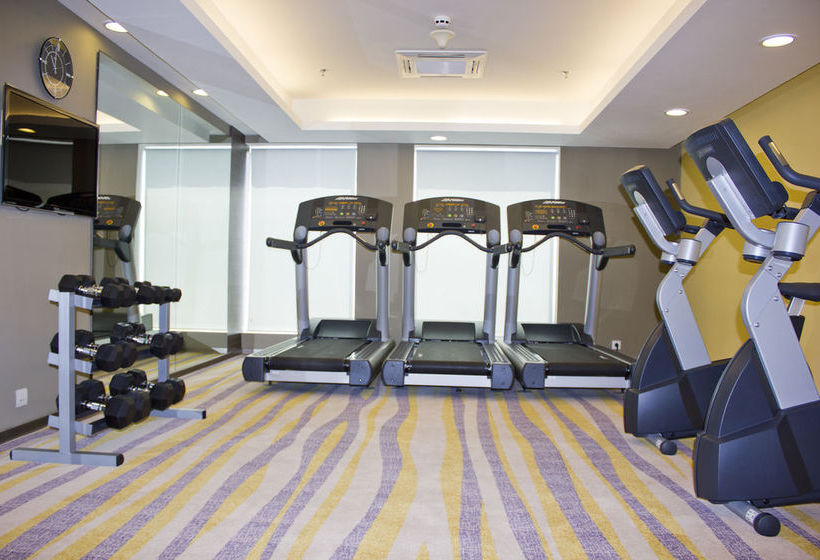 Hotel Holiday Inn Express Ahmedabad 3