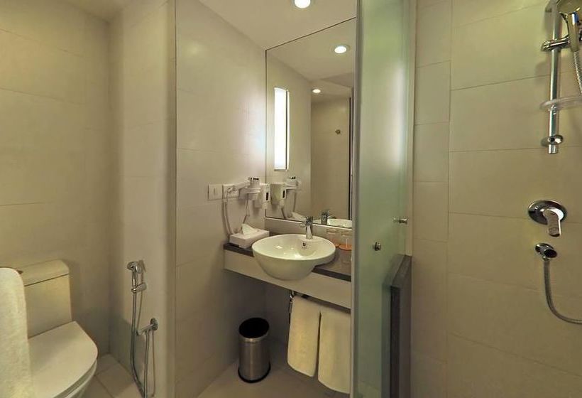 Hotel Holiday Inn Express Ahmedabad 9