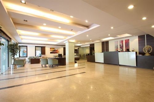 Hotel Ashraya International 14