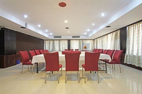 Hotel Ashraya International 16