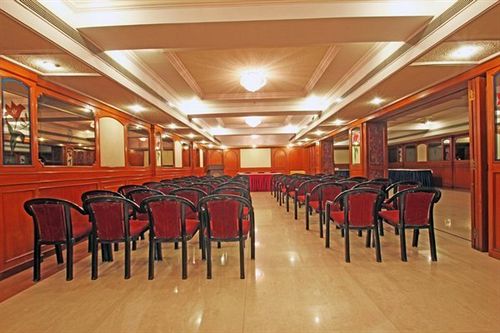 Hotel Ashraya International 2