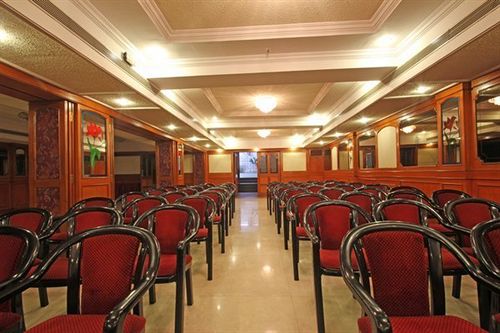 Hotel Ashraya International 7