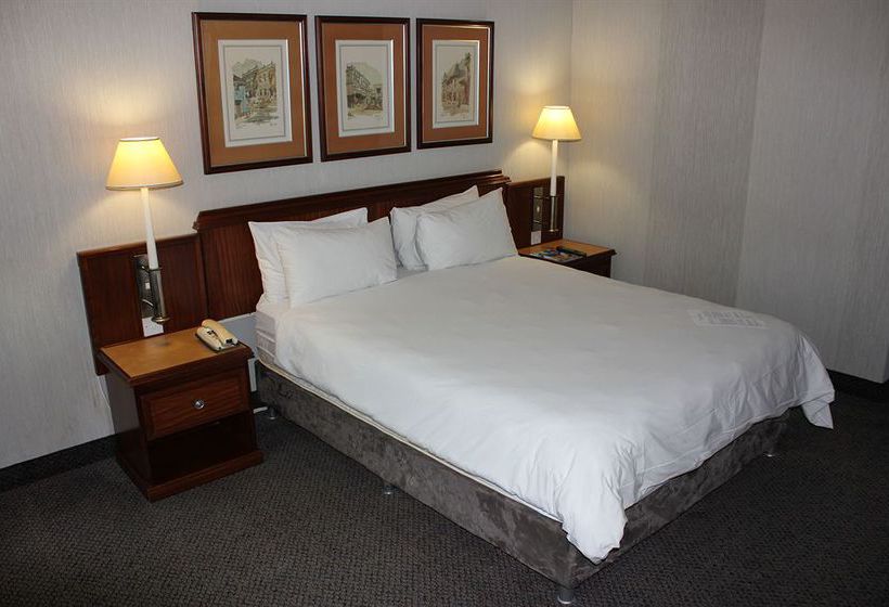 Hotel on St. Georges 1