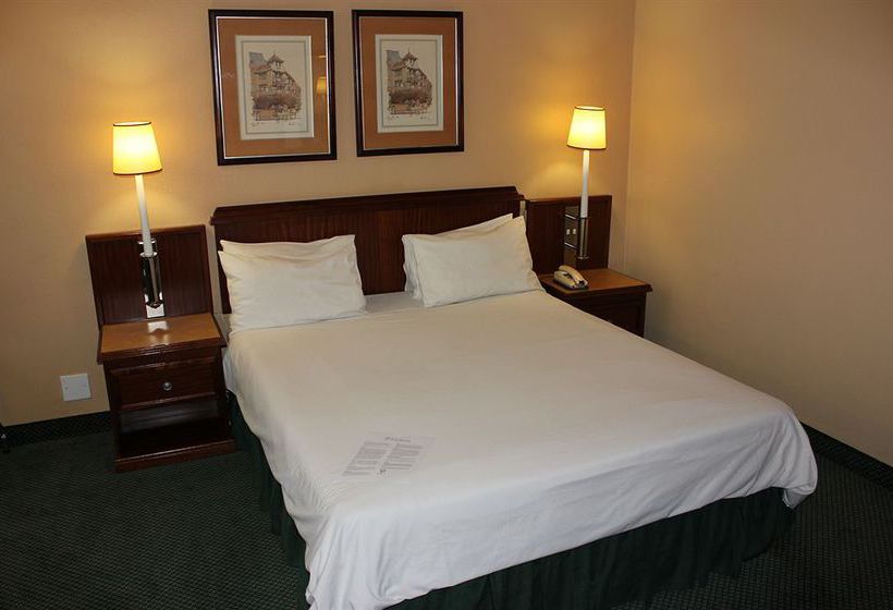 Hotel on St. Georges 16