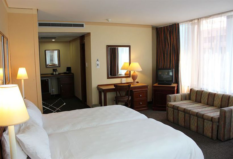 Hotel on St. Georges 19