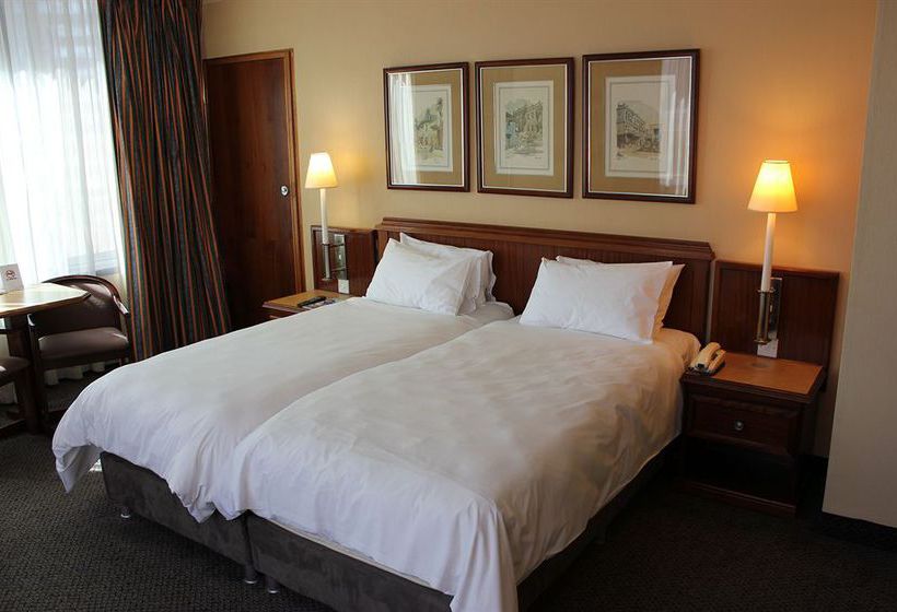 Hotel on St. Georges 8