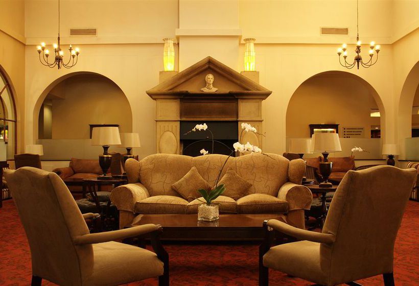 Hotel NH The Lord Charles 9