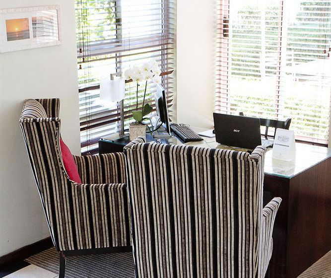 Hotel Bantry Bay Luxury Suites 12