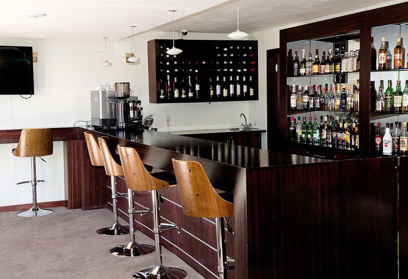 Hotel Bantry Bay Luxury Suites 13