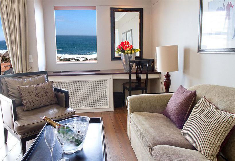 Hotel Bantry Bay Luxury Suites 16