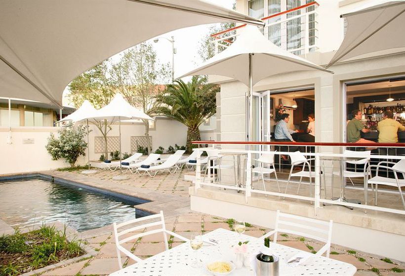Hotel Bantry Bay Luxury Suites 4