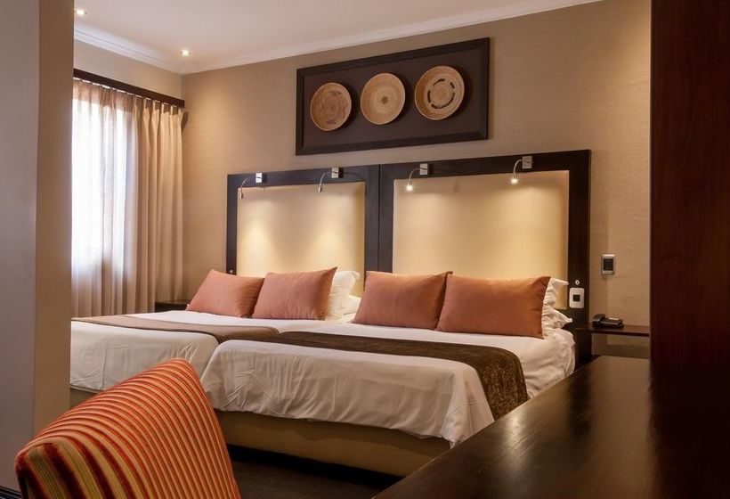 Graham Protea Hotel 11