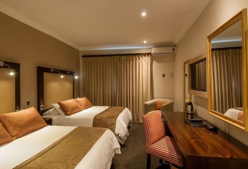 Graham Protea Hotel 13