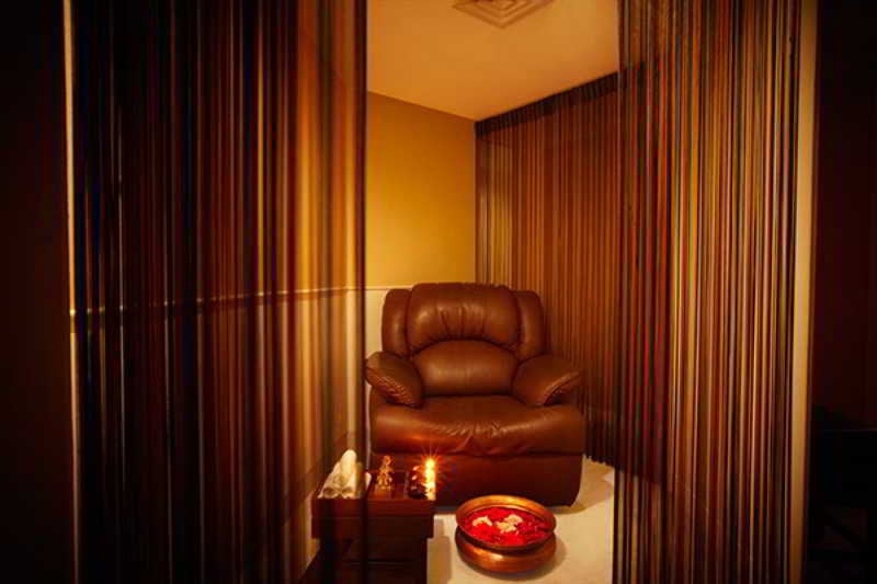 The Emerald Hotel & Executive Apartments 13