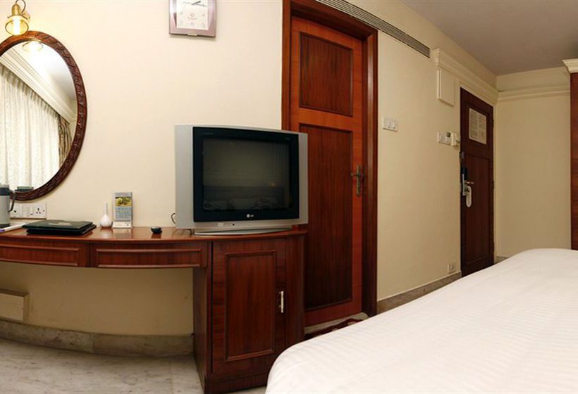 The Emerald Hotel & Executive Apartments 2