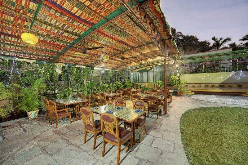 The Emerald Hotel & Executive Apartments 9