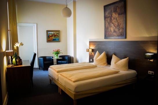 Hotel Am Landeshaus 3