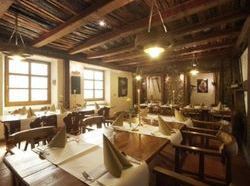 Flair Hotel Goldflair am Rathaus 1