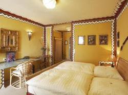 Flair Hotel Goldflair am Rathaus 3